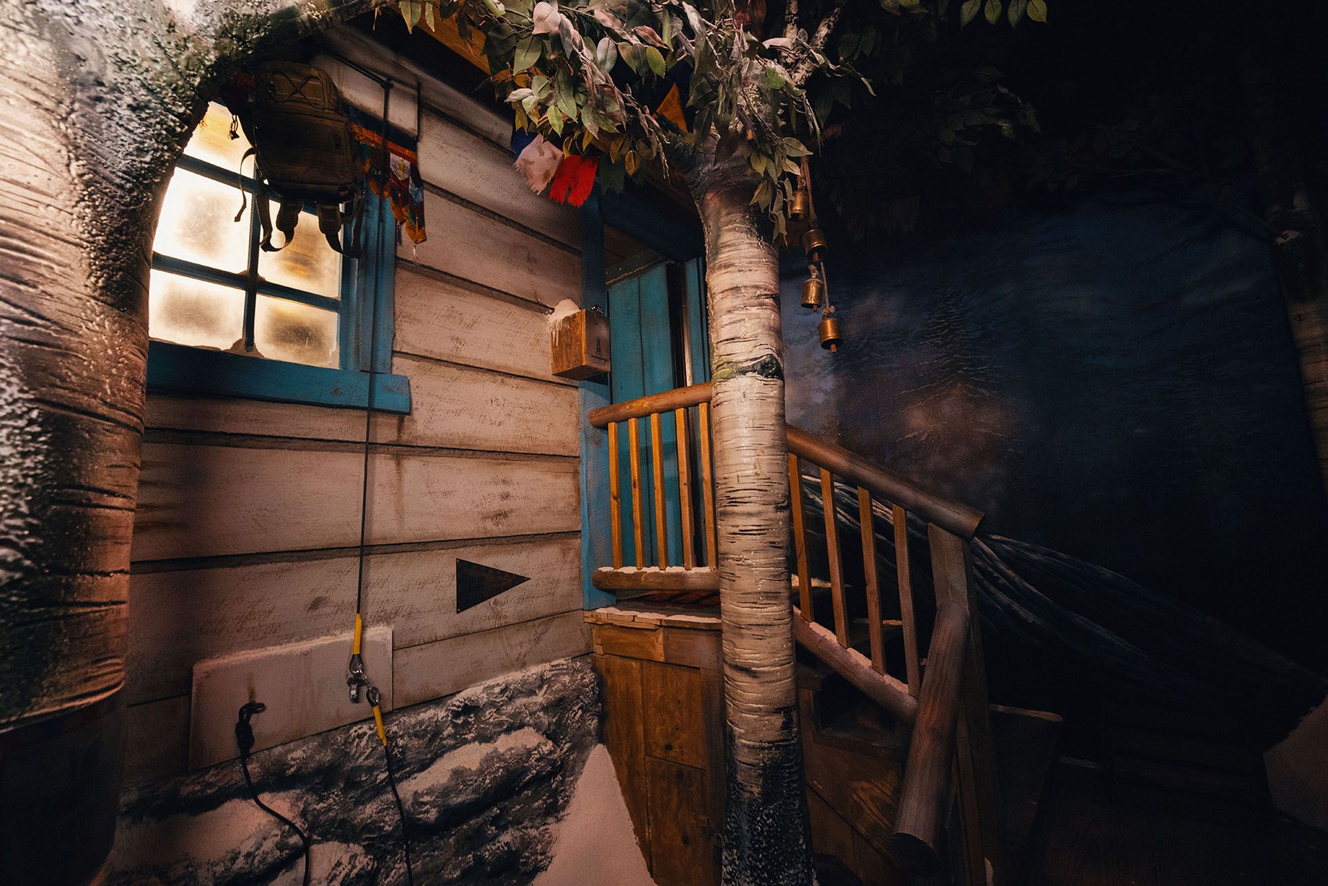 Explore a 360º walkthrough of the first part of the game.