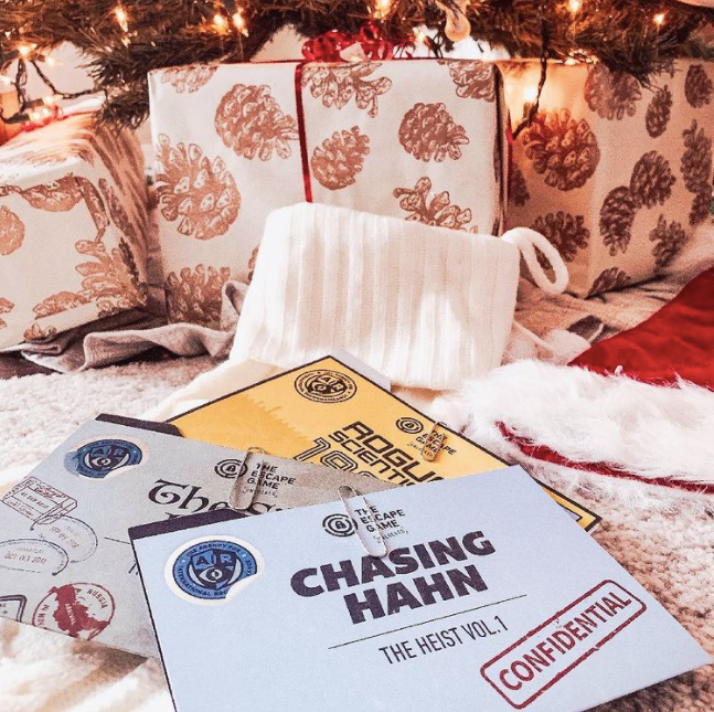 digital games (rogue scientist, chasing hahn, silk road) under a Christmas tree