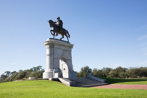 sam houston statue