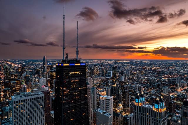 360 chicago at night